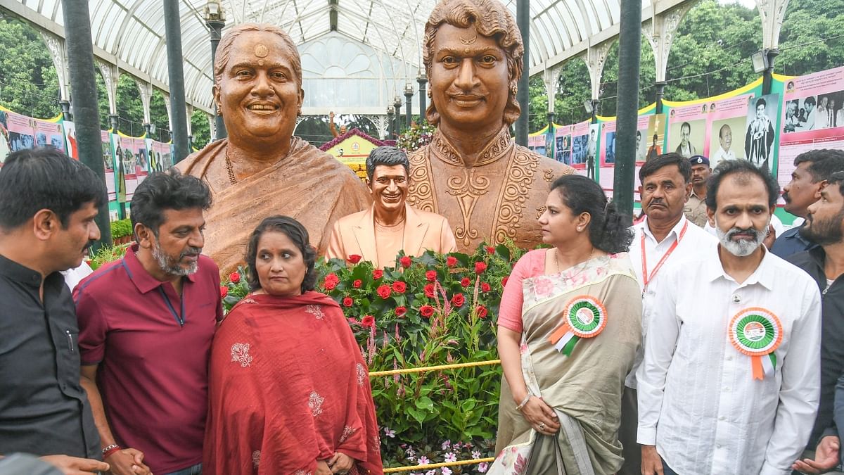 This year's flower show pays a special floral tribute to Kannada thespian Dr Rajkumar and his son and actor Puneeth Rajkumar. Credit: SK Dinesh/DH Photo