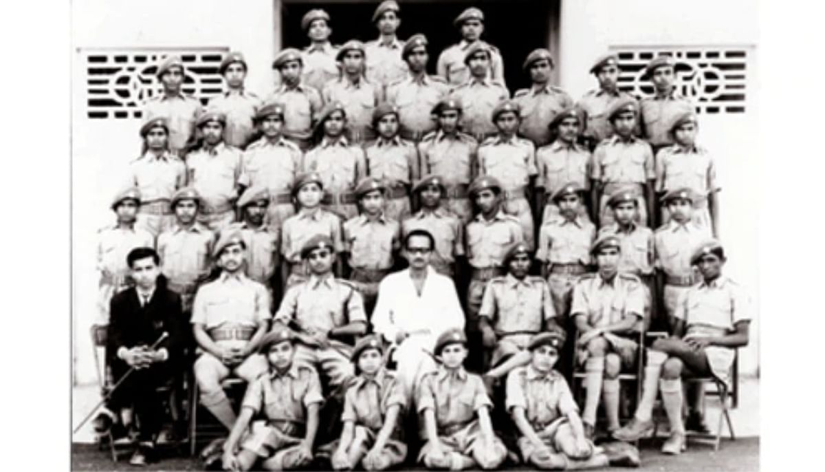 A rare group photo of Narendra Modi with RSS workers. Credit: NaMo App