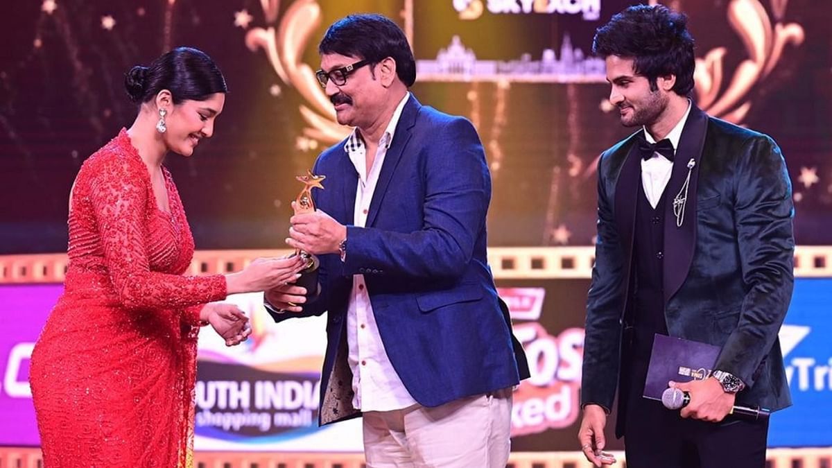 Best Debutant Producer Award (Telugu) - Satish Vegesna (SV2 Entertainment). Credit: Twitter/NaandhiSATISH