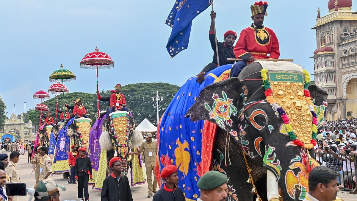 The grand procession was carried out from Mysuru's Amba Vilas Palace to Bannimantap Ground covering a distance of 5 km. Credit: DH Photo/Anup Ragh T