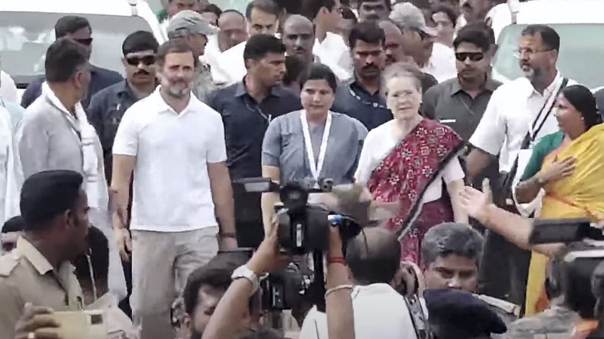Congress President Sonia Gandhi joined the Rahul Gandhi-led Bharat Jodo Yatra in Mandya district of Karnataka on October 6. Credit: PTI Photo