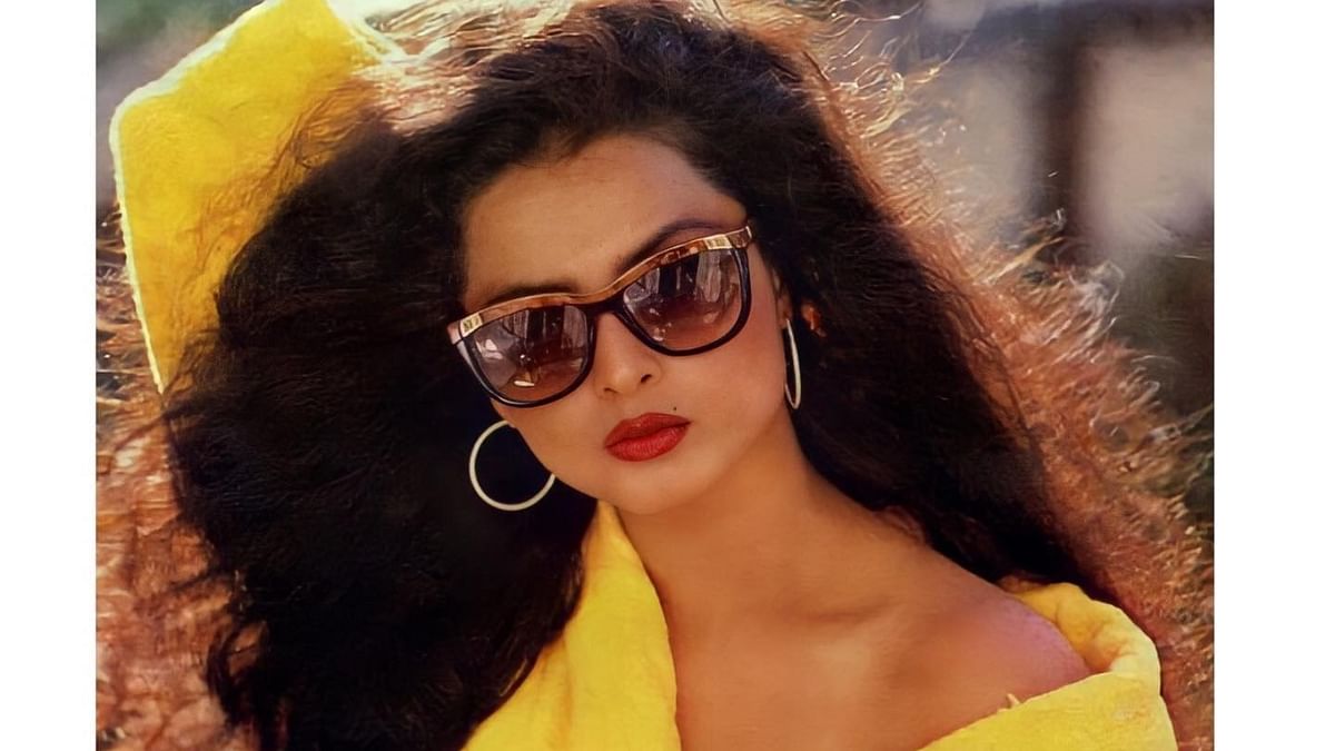 Rekha was the first-ever female actor in Bollywood to enroll herself in a gym and take training in basic exercise. She was also the first female celebrity to take swimming training. Credit: Facebook/legendaryrekha