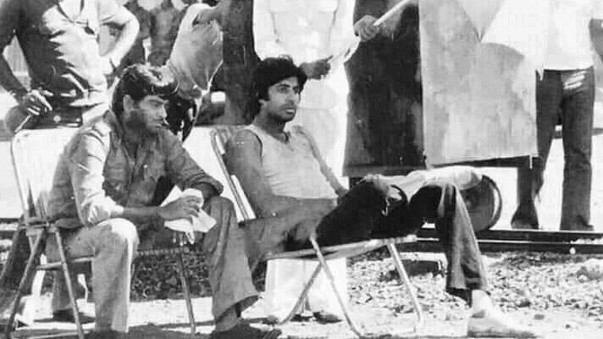 Bachchan with Shatrughan Sinha on the sets of 'Kaala Patthar' (1979). It was reported that their relationship turned sour during the shooting and never recovered. Credit: Moses Sapir