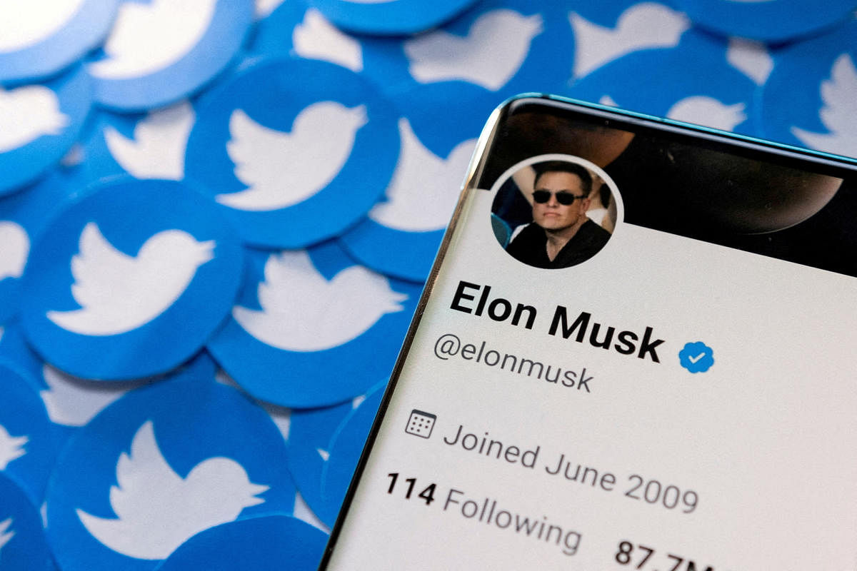 Elon Musk pledged Monday to close the acquisition of Twitter Inc. by Friday in a video conference call with bankers helping fund the deal, according to people with knowledge of the matter. Credit: Reuters Photo