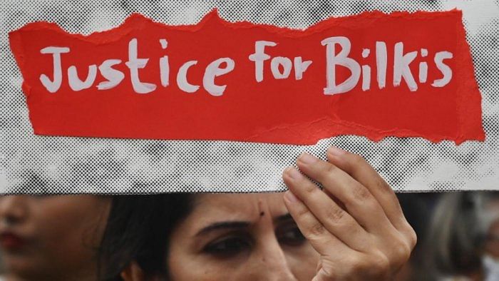 Remission of sentence of Bilkis Bano case convicts | The impact of the remission of sentences of those convicted in the Bilkis Bano gangrape and murder case will play out differently for the majority and minority communities. Muslims have been demanding justice for Bilkis Bano. Credit: AFP Photo