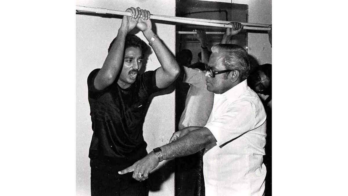 Learning from the best: Kamal was groomed under the legendary K Balachander, widely regarded as a storyteller par excellence. 'KB Sir' gave him his first major break with the 1975 release ‘Apoorva Raagangal’, opening new avenues for the then-aspiring actor. Later, the duo collaborated on films like ‘Avargal’, ‘Varumayin Niram Sivappu’ and ‘16 Vayathinile’. Kamal also worked with stalwarts such as S Srinivasa Rao and A Bhimsingh, which helped him learn about cinema. Credit: Special Arrangement