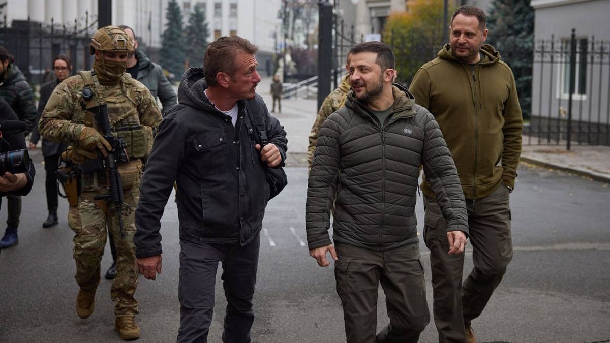 Hollywood actor and director Sean Penn visited war-torn Ukraine and met Ukrainian President Volodymyr Zelenskyy in Kyiv on November 8. Credit: Twitter/@AndriyYermak