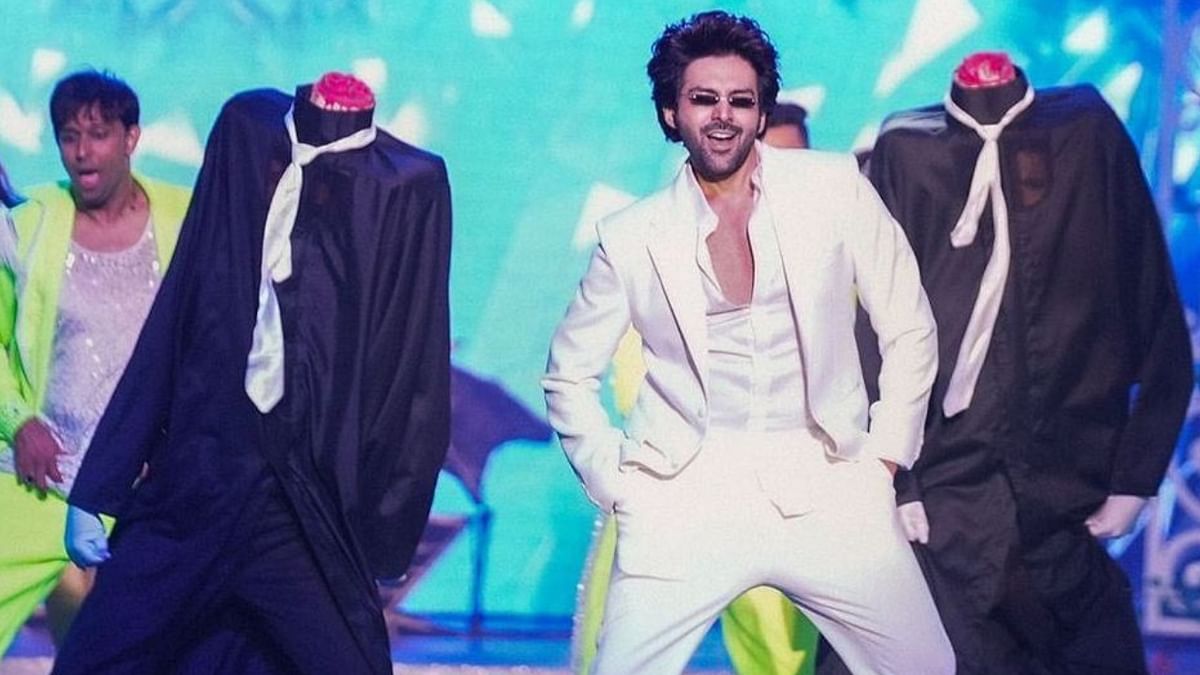 Apart from acting, Kartik is also a good host and hosted the 2018 IIFA Awards with Ayushmann Khurrana and the 2019 Zee Cine Awards with Vicky Kaushal. Credit: Instagram/@kartikaaryan