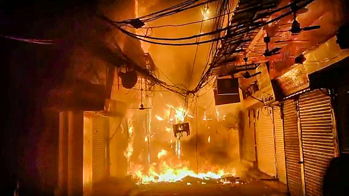 Massive fire at Delhi's Bhagirath Palace, over 50 shops charred