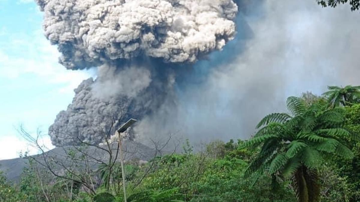 Located on the southeast tip of Tanna Island in Vanuatu, Volcano Yasur has been erupting continuously since Captain Cook observed ash eruptions in 1774. Even scientists have believed that this volcano could have been erupting for over 800 years. Credit: Twitter/@glencraig