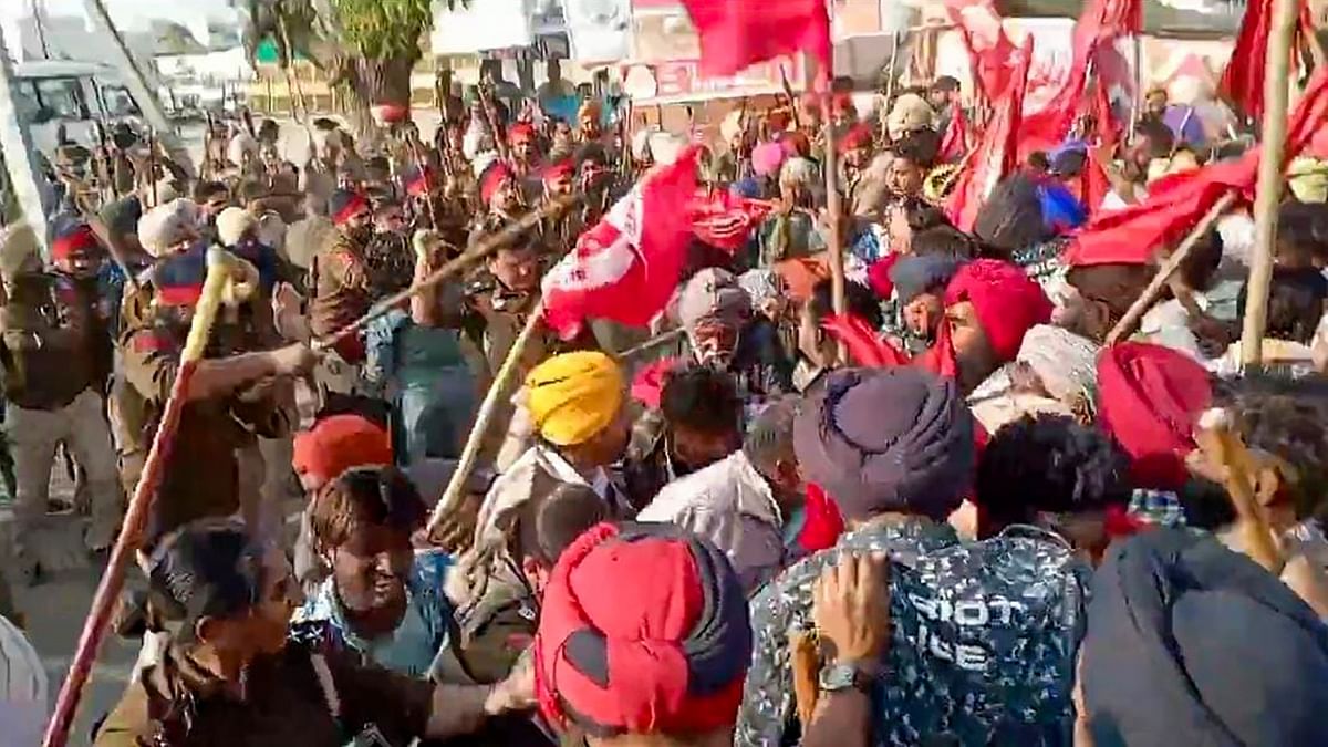 Punjab Police attacked farmers and farm labourers protesting outside Chief Minister Bhagwant Mann's house in Sangrur. Credit: PTI Photo