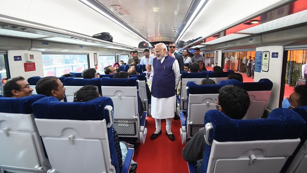 The Prime Minister took a ride in the metro rail between Zero Mile Freedom Park and Khapri stations. Credit: Twitter/@narendramodi