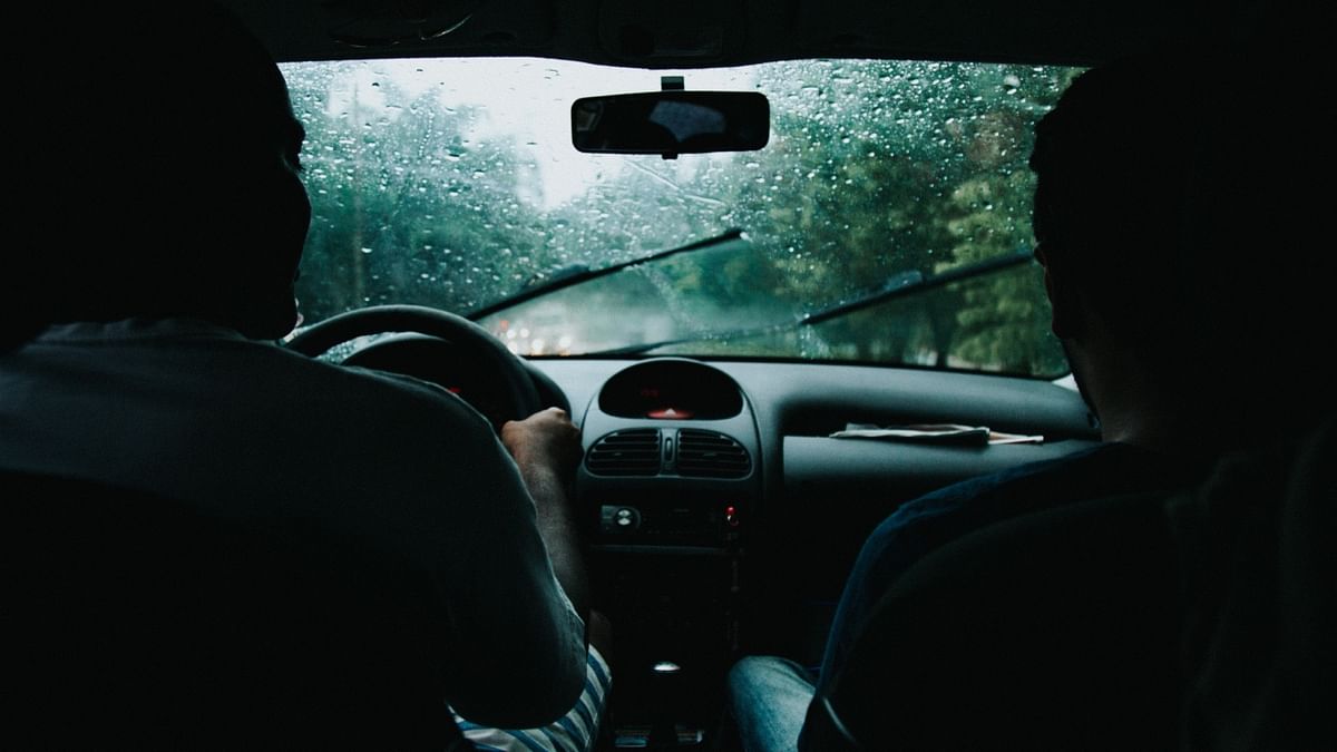 Have functional wipers: Make sure your car wipers are fully functional. This helps you have clear visibility while driving. Credit: Matheus Bertelli/Pexels