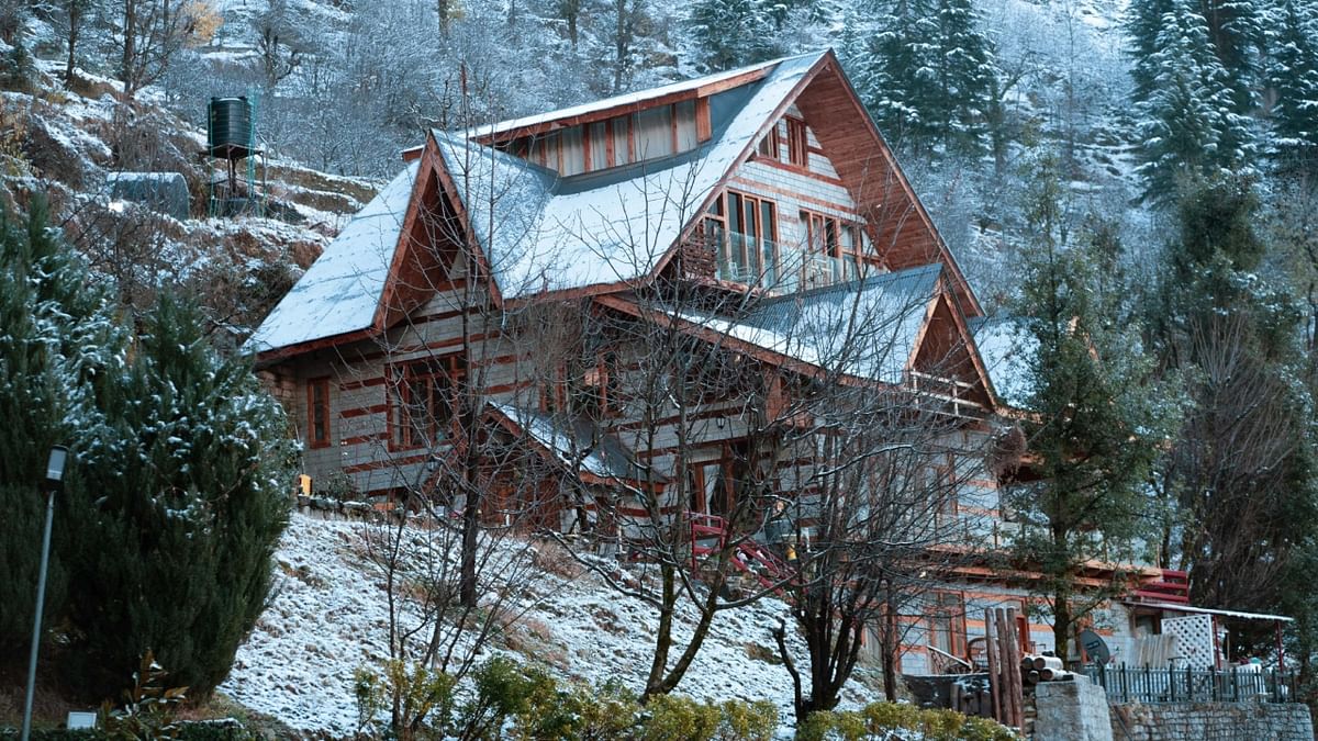 The Amlyn, Manali: Amlyn is a 6-bedroom homestay that is perched on a hilltop in Vashisht, Manali. Located 15 minutes (3 km) from Manali Mall Road and 10 mins (2 km) from the Vashisht Temple and Geothermal Hot Springs, this property offers the 180° unobstructed view with the Beas river flowing below and the majestic Himalayas out front. Credit: Special Arrangement