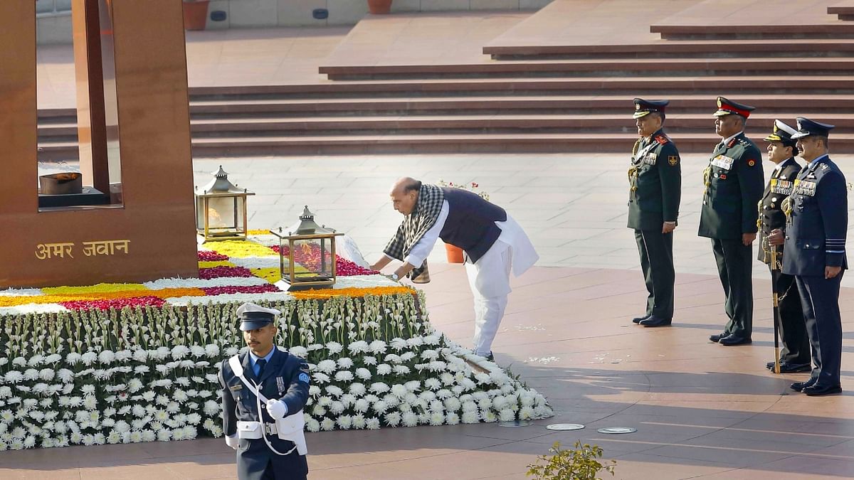 Defence Minister Rajnath Singh with Chief of Defence Staff General Anil Chauhan, Army Chief General Manoj Pande, Chief of Air Staff Air Chief Marshal VR Chaudhari and Vice Chief of Indian Navy Vice Admiral SN Ghormade paid tribute at the National War Memorial in New Delhi. Credit: PTI Photo