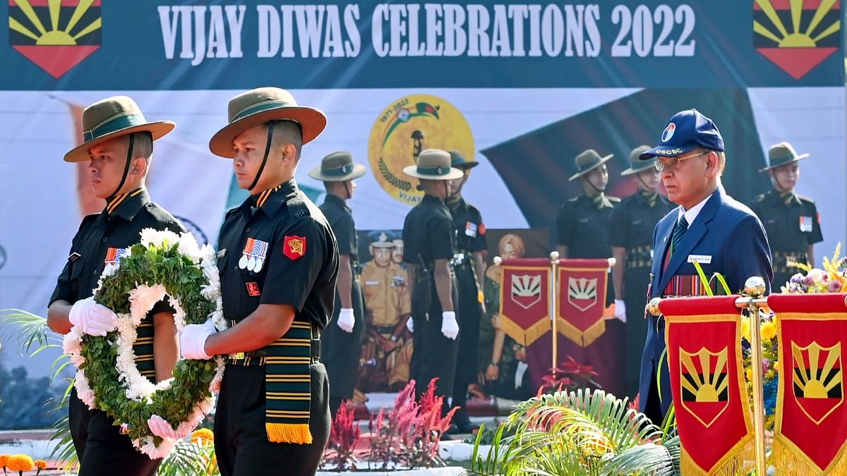 Bangladesh’s Lt Col (Retd) Quazi Sajjad Ali Zahir arrived to lay a wreath at Vijay Smarak during Vijay Diwas 2022 celebrations at Kolkata's Fort William. Credit: PTI Photo
