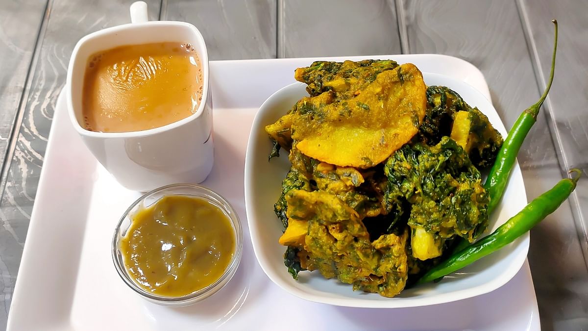 Pakora: It is not just a dish but an emotion for every Indian. It is the most demanded food item during winters. An easy to make snack, all you need is the batter, vegetables, a frying pan, and some oil. Credit: Getty Images