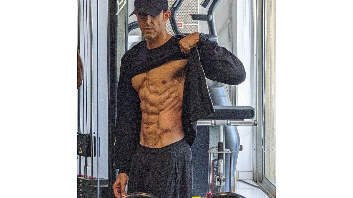 Hrithik Roshan's epic body transformation in just 5 weeks. Here's