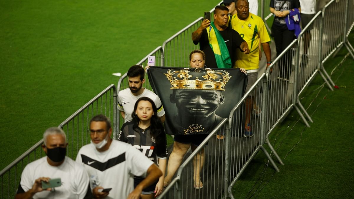 Fans waited more than three hours to view the casket, with the line at one point stretching some two kilometers. Credit: Reuters Photo