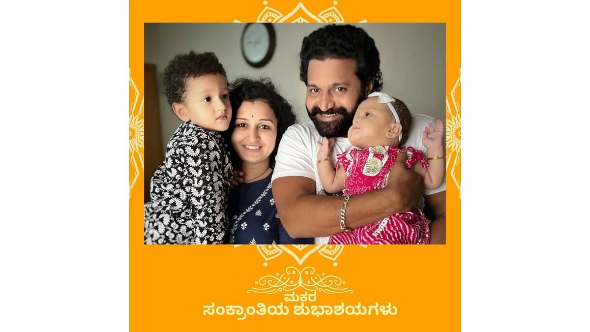 'Kantara' star Rishab Shetty posted a family picture on social media to wish his fans a happy Sankranti. Credit: Instagram/@rishabshettyofficial
