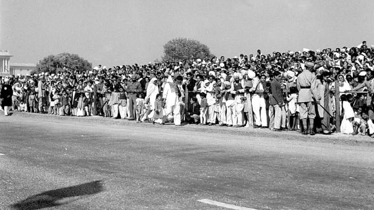 Large number of people watching the Republic Day parade in 1952. Credit: Photo Division