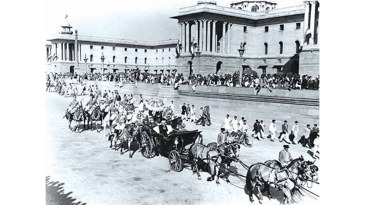 Ex-President Rajendra Prasad readies to take part in the first Republic Day parade on Rajpath in 1950. Credit: Twitter/@RajivKumar1