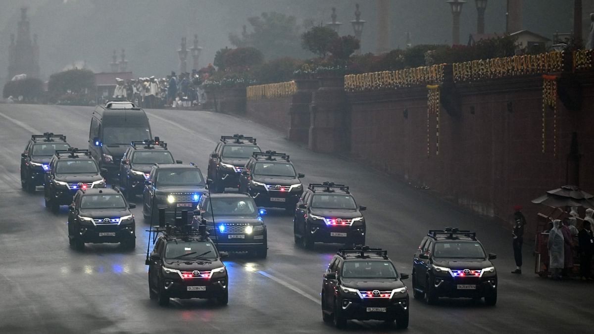 Prime Minister Narendra Modi's cavalcade arrives to attend the Beating the Retreat ceremony in New Delhi. Credit: AFP Photo
