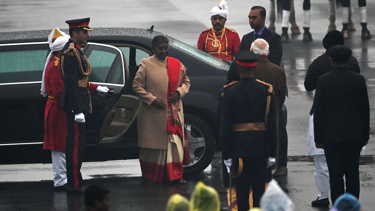 President Droupadi Murmu, the Supreme Commander of the Armed Forces, arrived for the 'Beating the Retreat' ceremony. Credit: AFP Photo