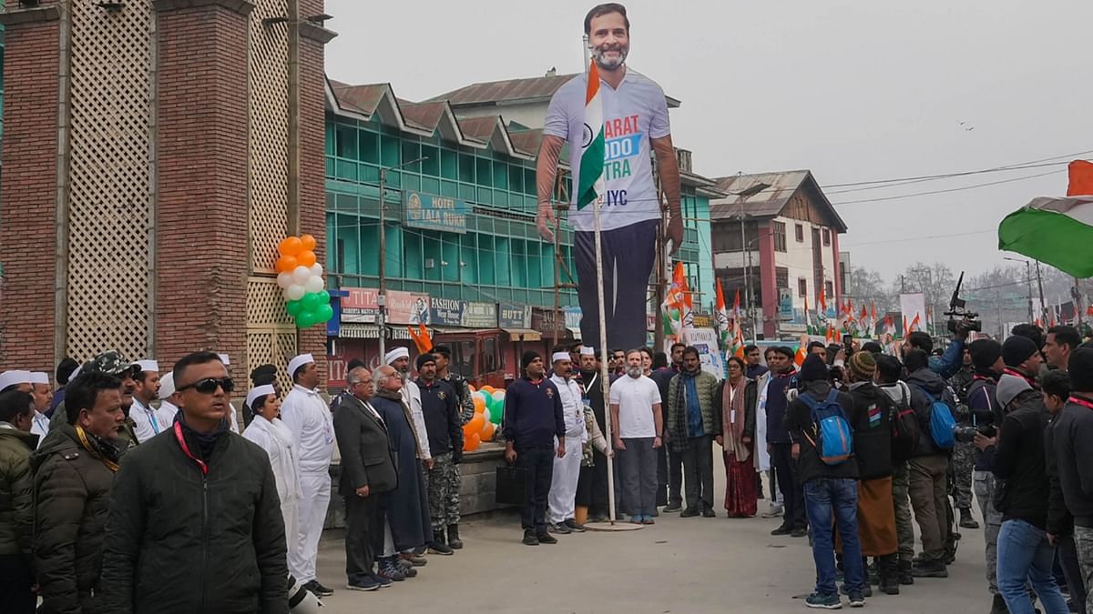 Rahul, along with his sister Congress general secretary Priyanka Gandhi Vadra, party leaders and workers, resumed the final lap of the yatra in Jammu and Kashmir from Srinagar's Pantha Chowk around 10:45 am. Credit: PTI Photo