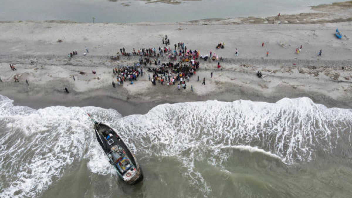 Boat carrying 50 Rohingya lands in Indonesia's Aceh. Credit: Reuters Photo
