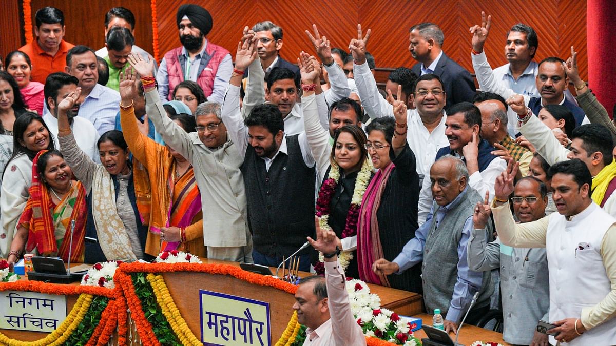 In Pics | AAP's Shelly Oberoi elected Delhi Mayor, party workers celebrate