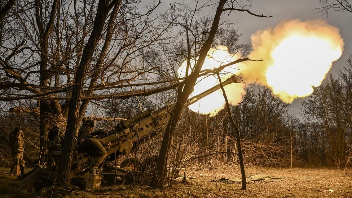 Ukrainian servicemen fire a M777 howitzer at Russian positions near Bakhmut, eastern Ukraine. Credit: AFP Photo
