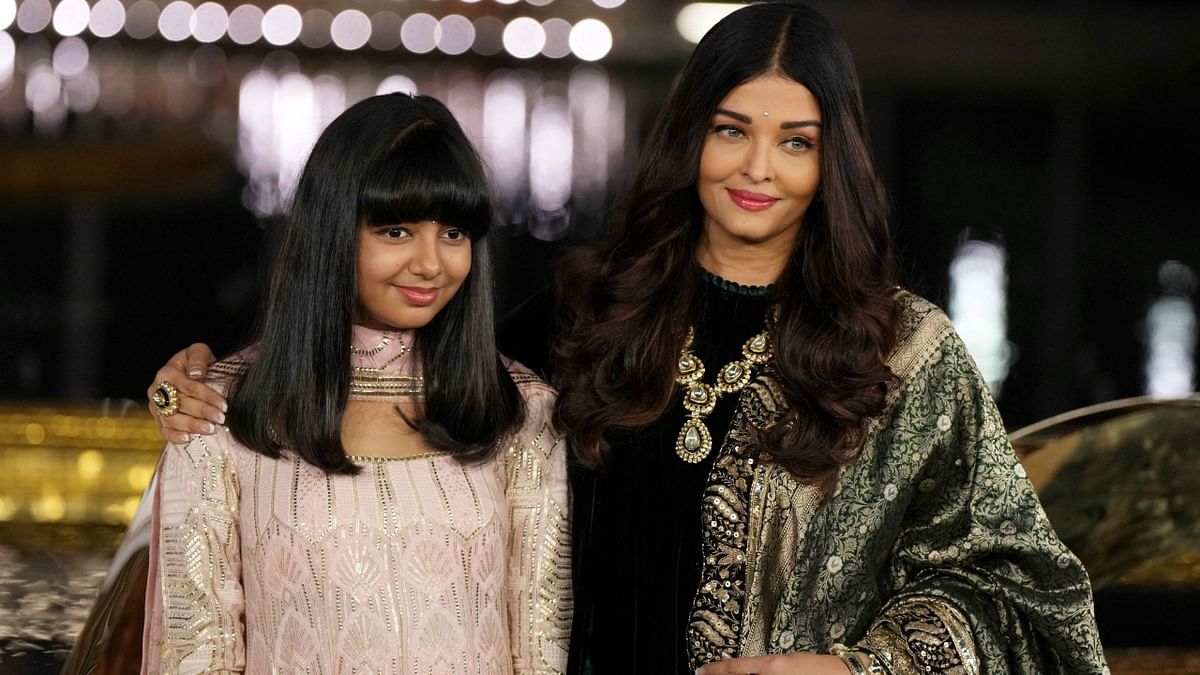 Aishwarya Rai Bachchan came with her daughter Aaradhya Bachchan, both of whom decided to embrace the occasion in a traditional attire. Credit: PTI Photo