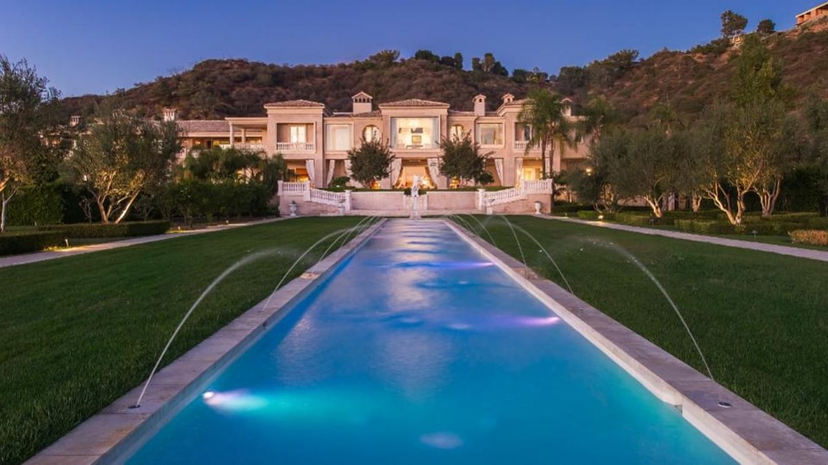 Rank 10 | Palazzo di Amore - $195 million. Spread in 35,000-square-foot this Mediterranean-style estate was built in 2014. Set in a prestigious Los Angeles and this place is regarded as the most expensive residential complex in the United States. Credit: Twitter/@ForbesLife