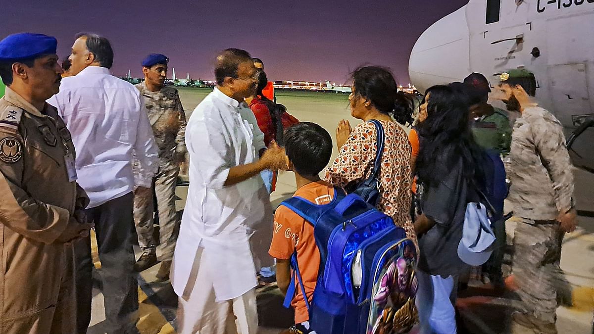 A C-130J military transport aircraft of the IAF brought to Jeddah 392 Indians from Port Sudan in three flights on Wednesday, a day after an Indian Navy ship rescued 278 citizens from that country. The total number of Indians evacuated from Sudan so far stands at 670, according to official data. Credit: Twitter/@MOS_MEA