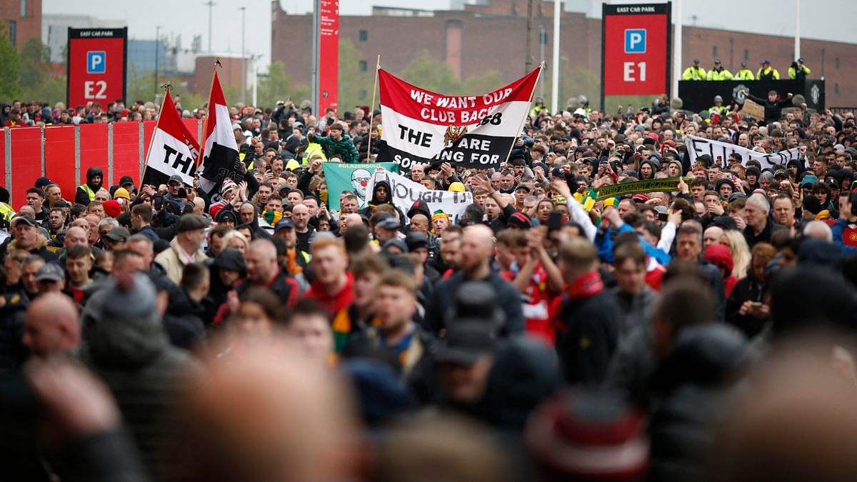 Supporters, however, have grown increasingly concerned that the Glazers could remain in charge and are continuing their attempts to drive them out. Credit: Reuters Photo