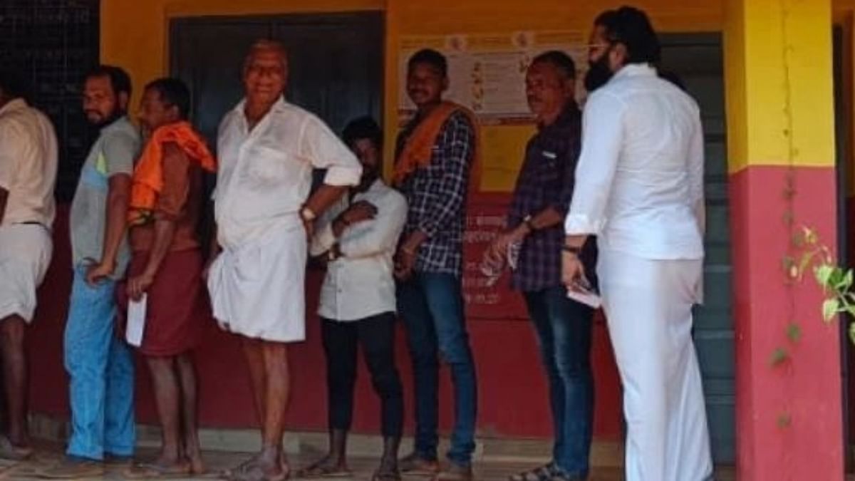 'Kantara' fame Rishab Shetty was seen outside a polling booth in Udupi before casting his vote. Credit: Instagram/@rishabshettyofficial