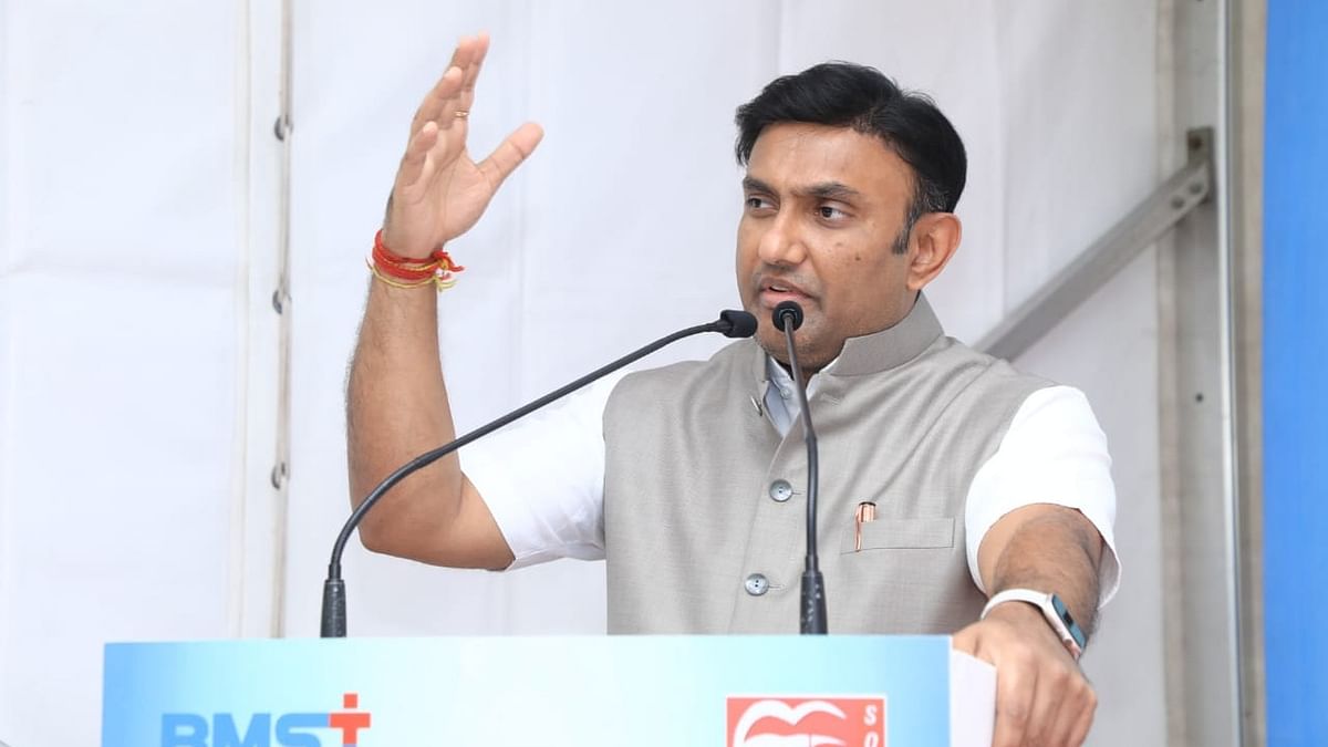 In the Chikkaballapur assembly constituency Health Minister K Sudhakar lost to by over 10,000 votes to Congress's Pradeep Eshwar. Credit: DH Photo