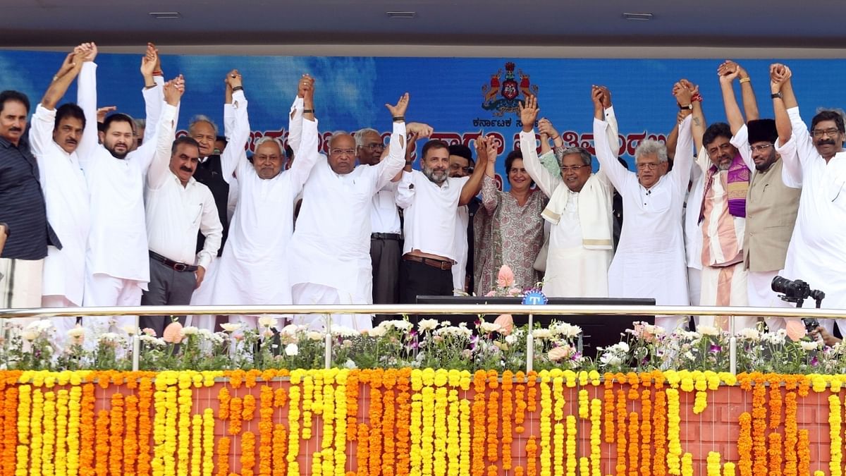 In Pics | Political leaders who attended Karnataka CM swearing-in ceremony