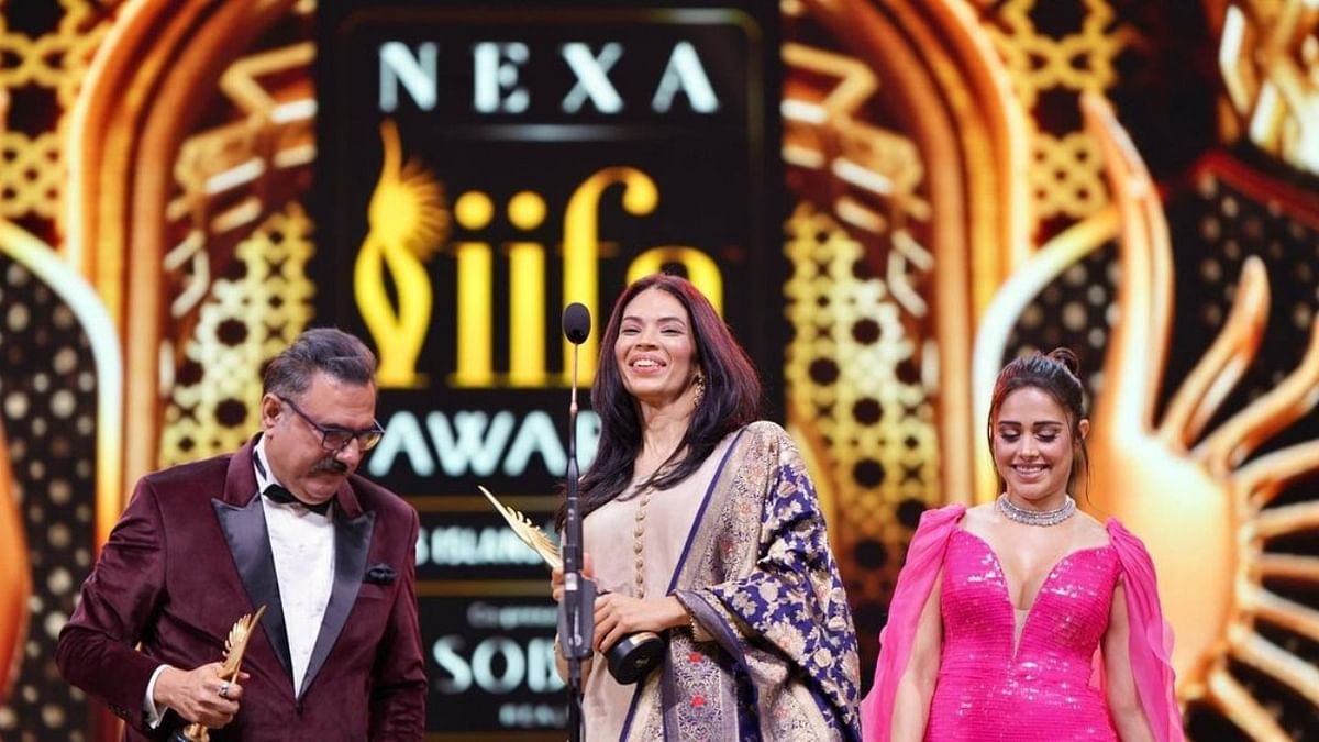 The visionary storytellers, Jasmeet K Reen and Parveez Sheikh won the IIFA trophy in the category of best story (Original) for their amazing work in the film 'Darlings'. Credit: IIFA