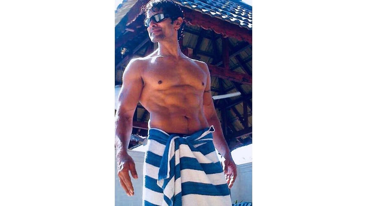 Chiyaan Vikram: Vikram is one of the celebrities who undergoes major transformation to fit into the role. He has worked hard to achieve the character's strong and athletic physique, and he continues to maintain his fitness even after concluding his role. Credit: Instagram/@the_real_chiyaan