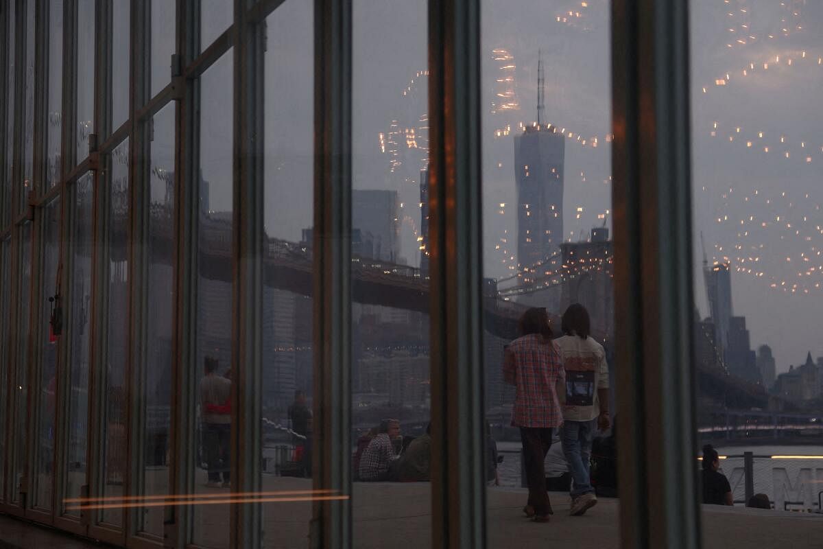 Haze and smoke shrouds Manhattan skyline from Canadian wildfires in New York. Credit: Reuters Photo