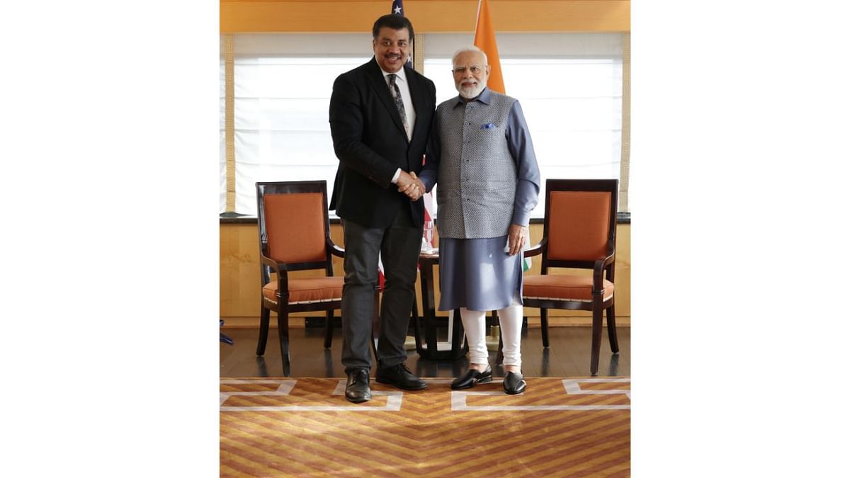 PM Modi discussed space, science and related issues with American astrophysicist Neil deGrasse Tyson. Credit: Twitter/@narendramodi