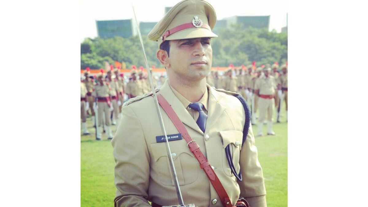 Boxer Jitender Kumar, who won bronze at the 2006 Commonwealth Games, is working as a Deputy Suprintendent of Police (DSP) in Haryana Police. Credit: Twitter/@imboxerjitender