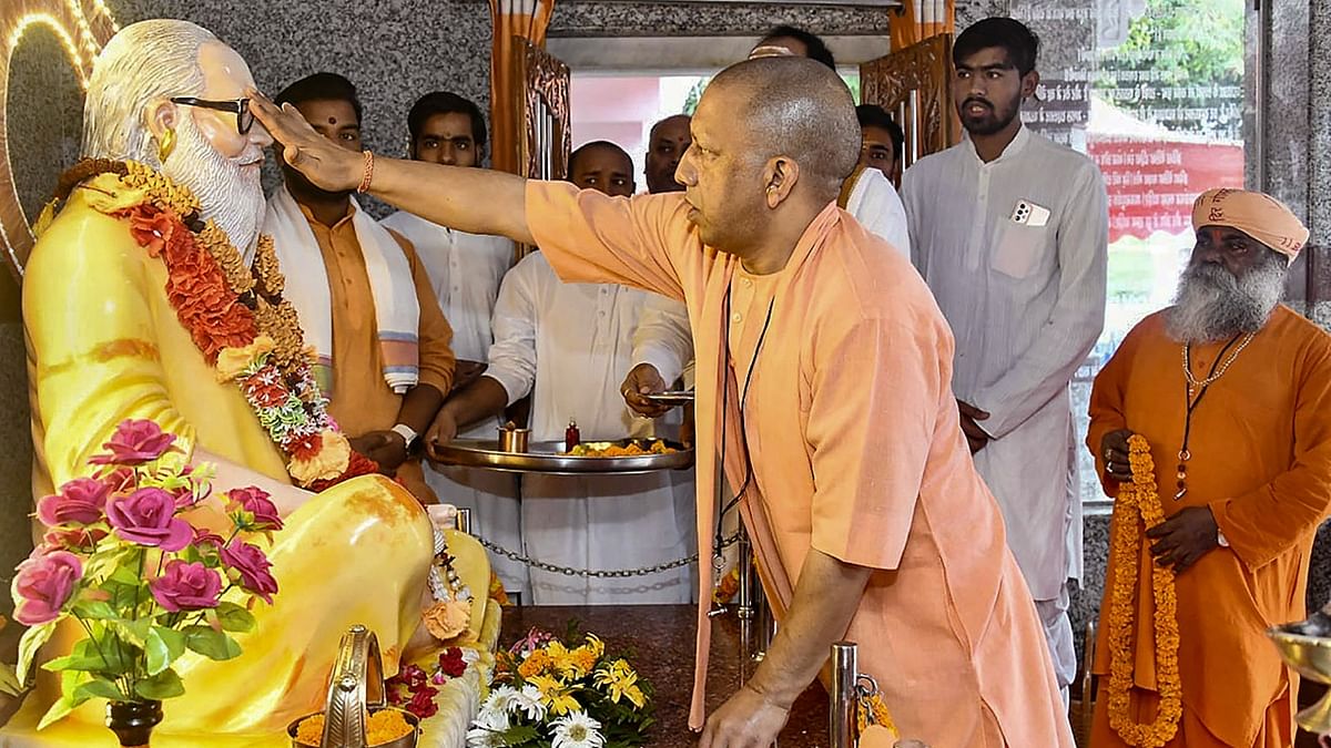 Uttar Pradesh Chief Minister Yogi Adityanath offered prayers to Guru Gorakshanath and the gurus of the Nath Panth in Gorakhpur. Credit: Twitter/@GorakhnathMndr