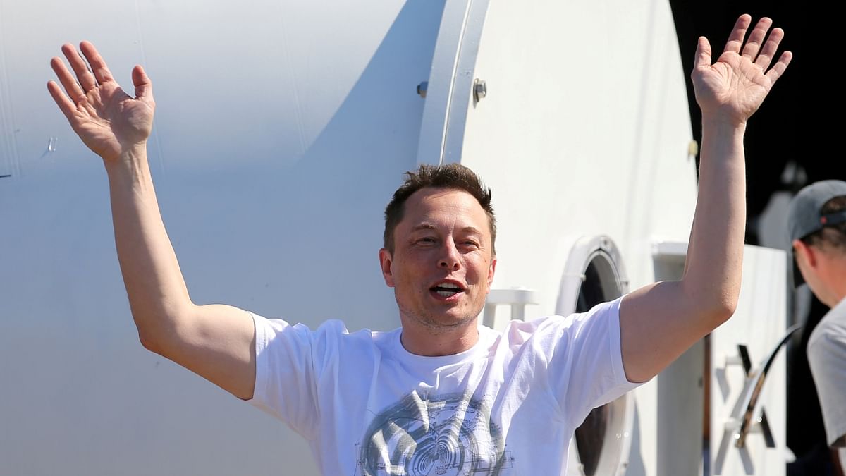 Musk sells the Tesla dream, but don't ask for details