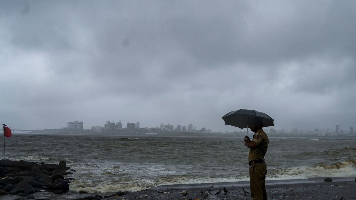 The weather department has predicted heavy to very heavy showers in the city and suburbs along with strong winds over the next day and issued a high alert. Credit: PTI Photo