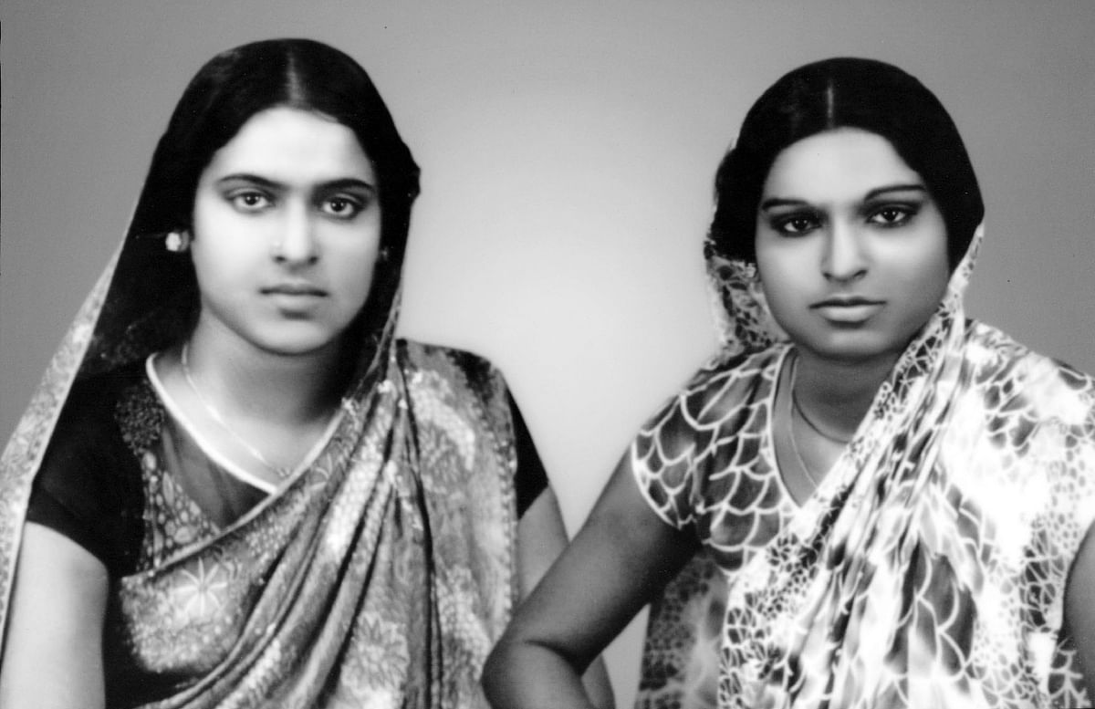 Amirbai and her sister Goharbai