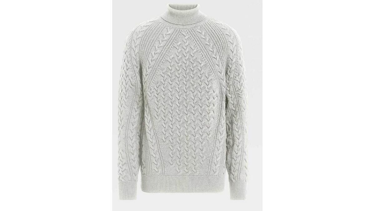 Self-design look: This Zegna self-design high-neck pullover in white is made of 100% wool.