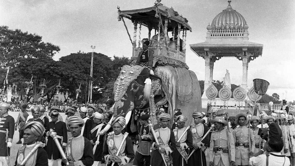 A file photo of a Dasara procession during the 1950s. Credit: DH archives